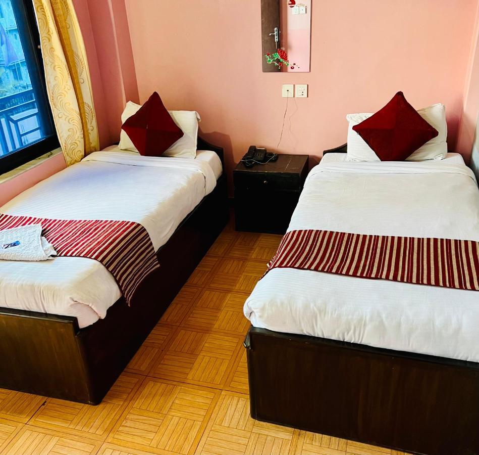 Hotel Donosti פוקהרה מראה חיצוני תמונה