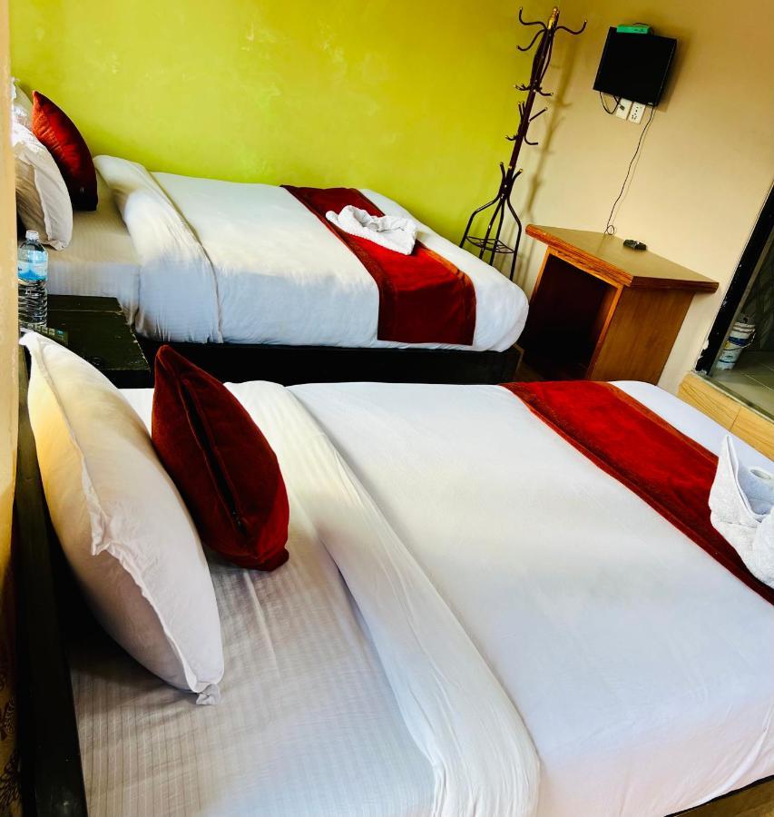 Hotel Donosti פוקהרה מראה חיצוני תמונה