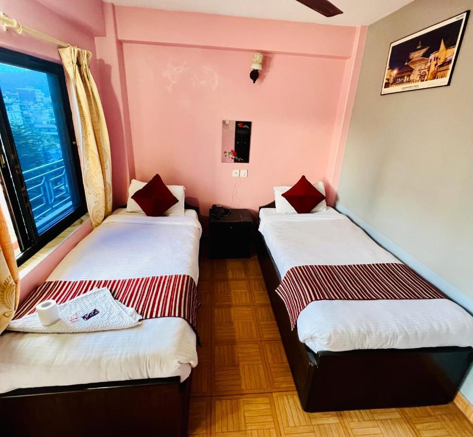 Hotel Donosti פוקהרה מראה חיצוני תמונה